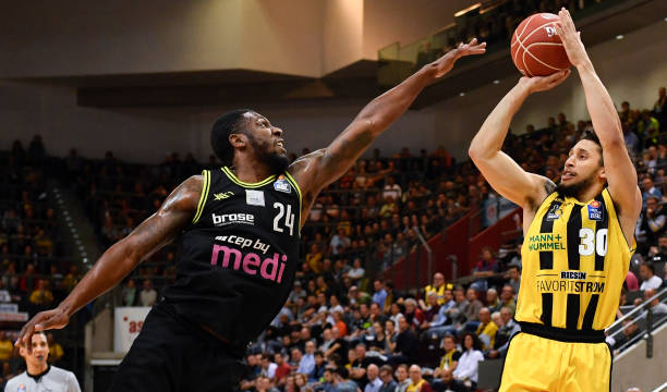 的篮板优势 的篮板优势