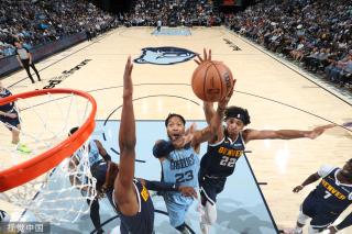 在高强度的 在高强度的